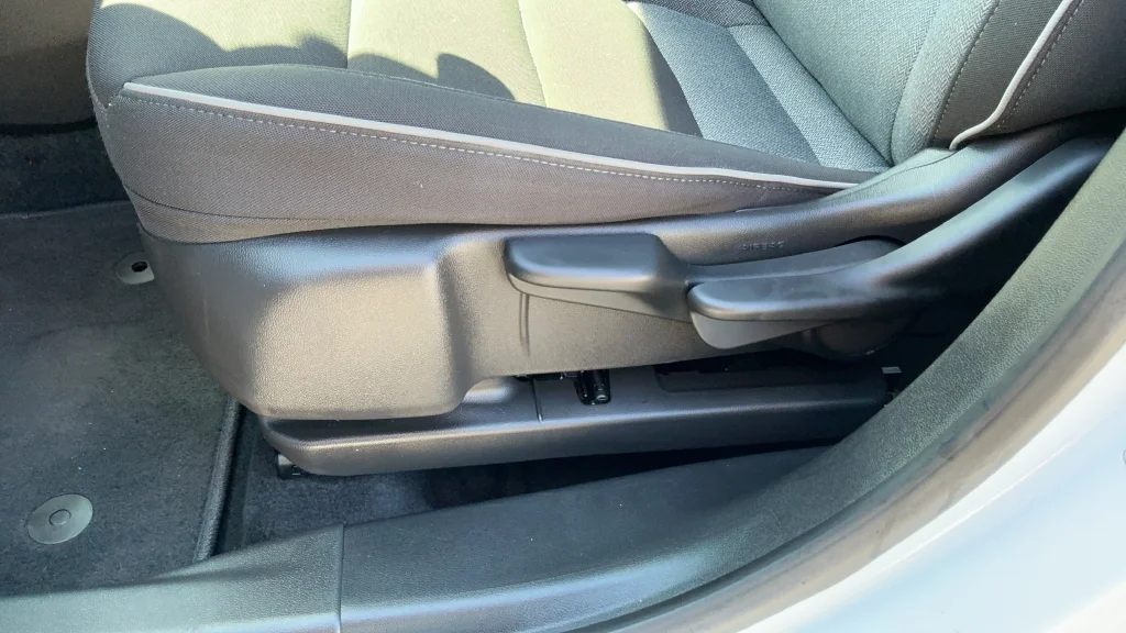 Used 2026 White Chevrolet LT image 19