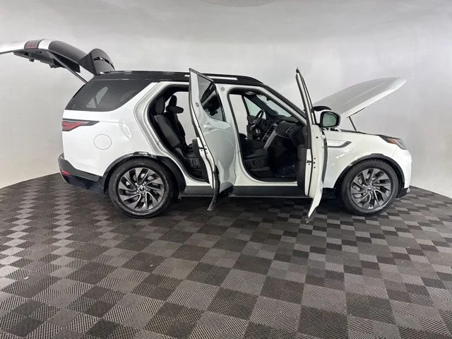 Used 2023  Land Rover S R-Dynamic image 13