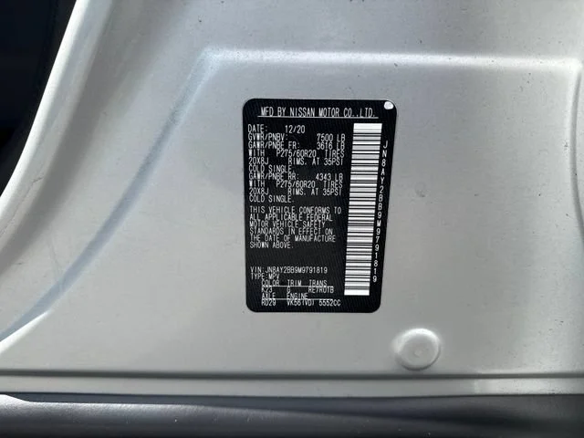 Used 2021 Brilliant Silver Metallic Nissan SL image 17