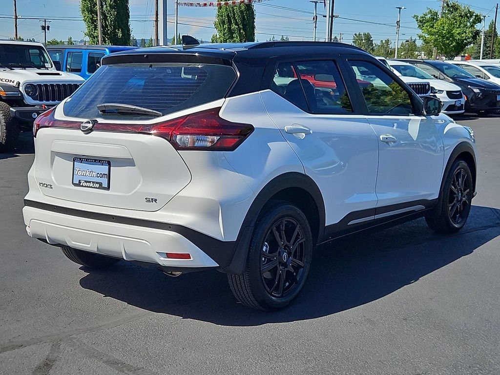 Used 2023 White Nissan SR image 6