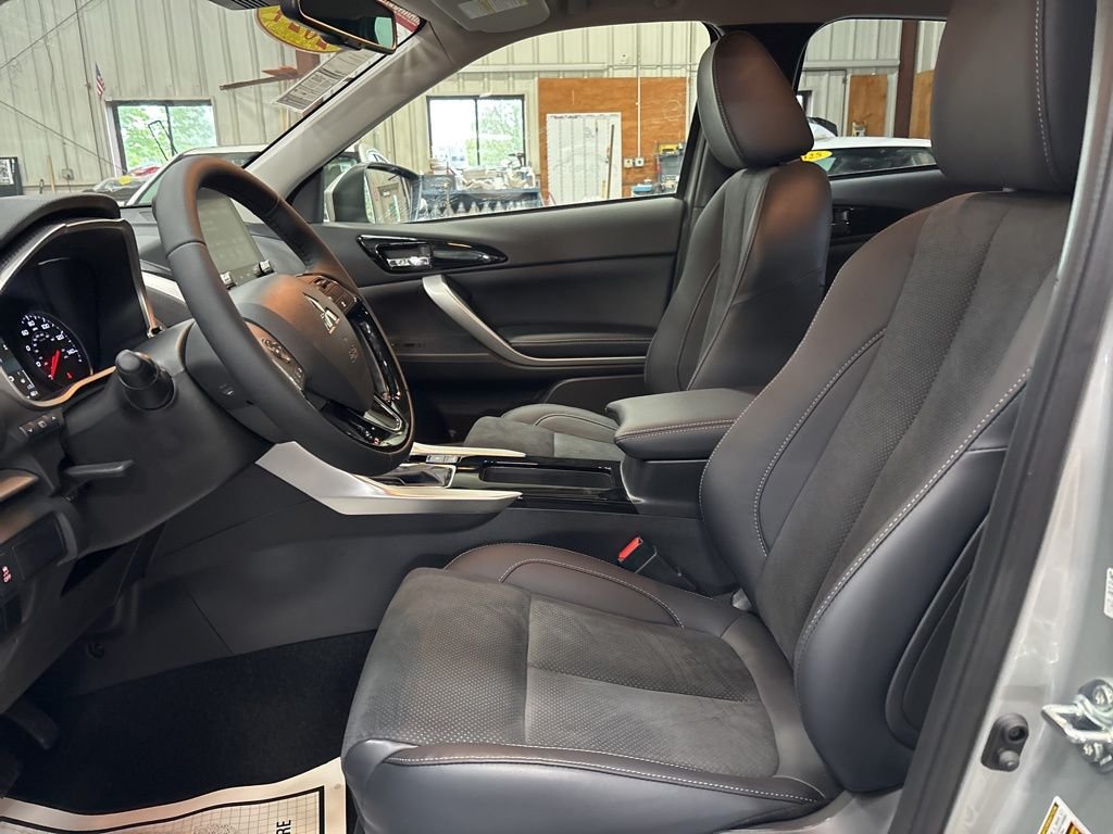 2024 Mitsubishi Eclipse Cross SE - Photo 13