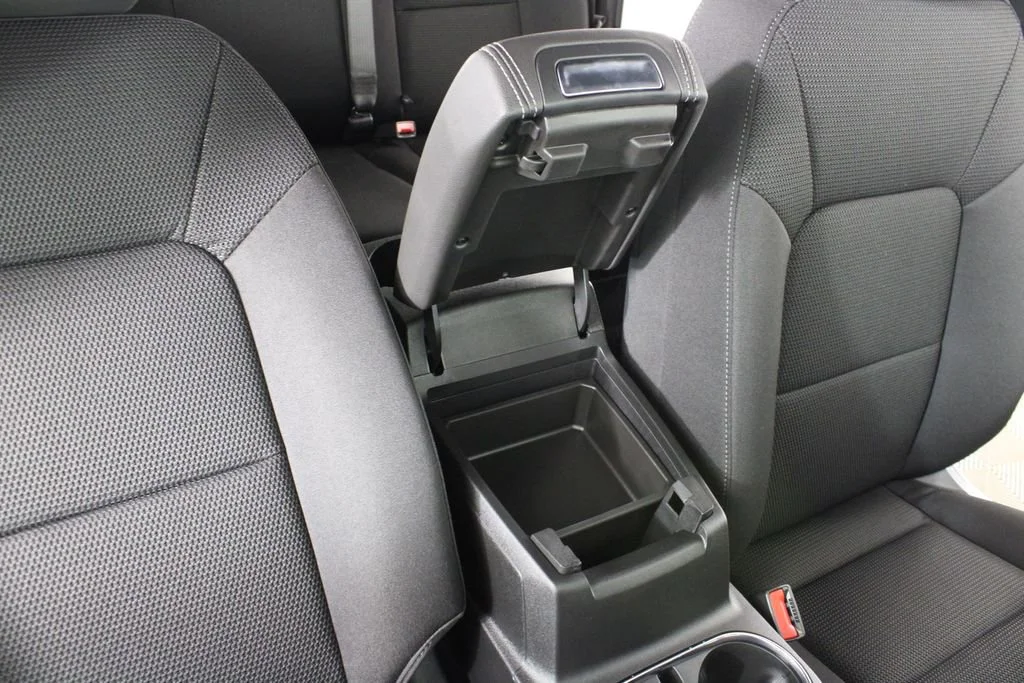 New 2026 Summit White GMC Elevation image 19