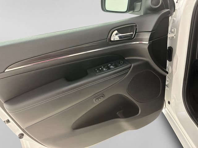 Used 2021 White Jeep 80th Anniversary image 13