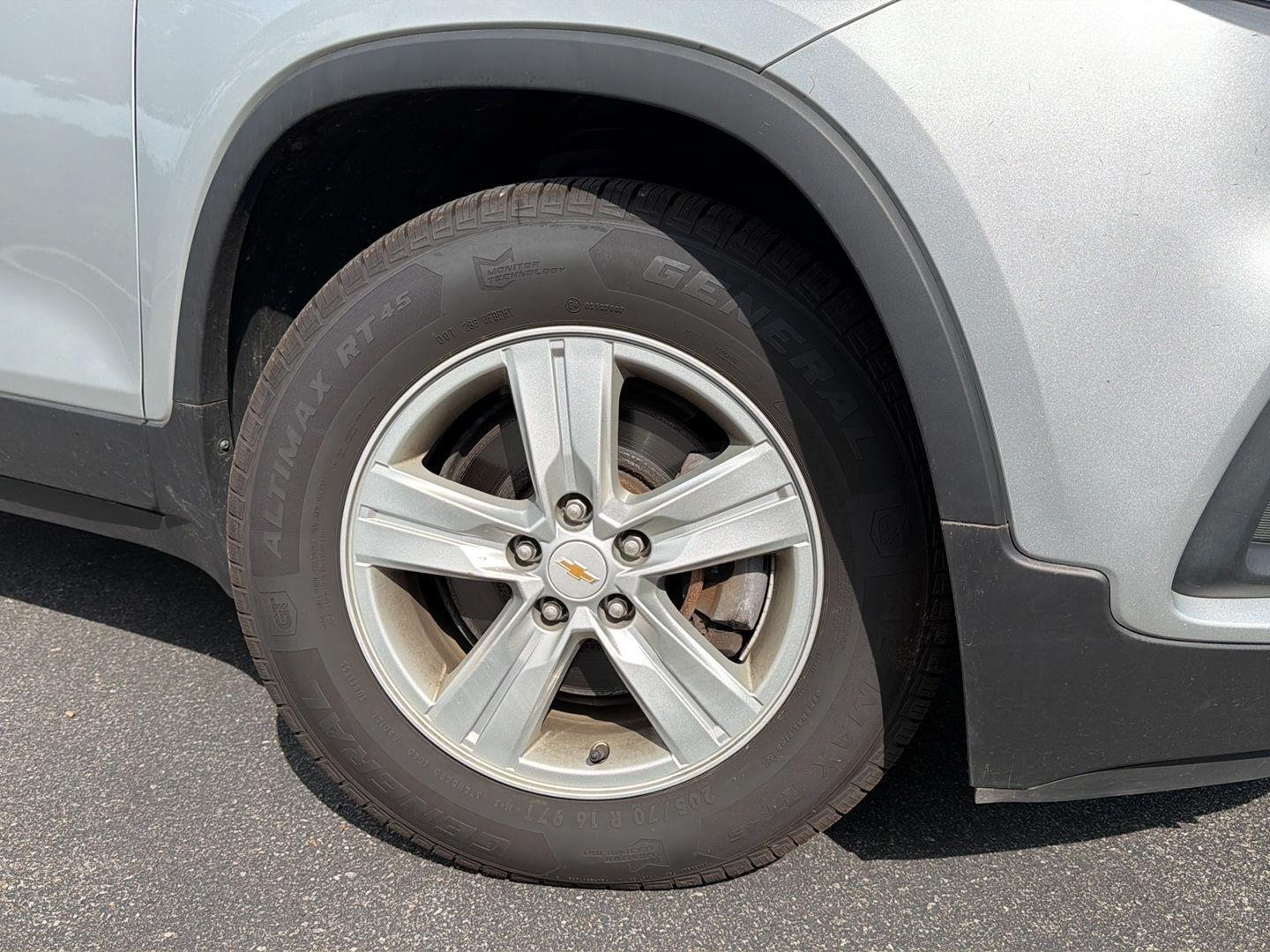 Used 2020 Silver Ice Metallic Chevrolet LS image 9
