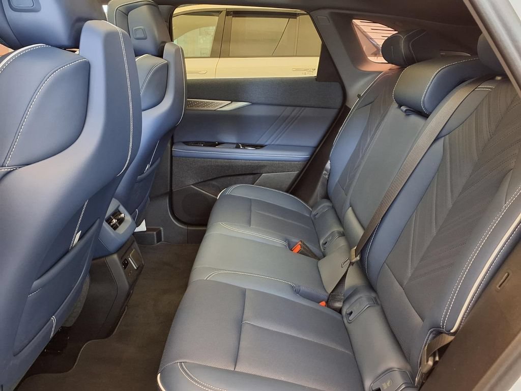 2027 Cadillac OPTIQ Premium Sport - Photo 11