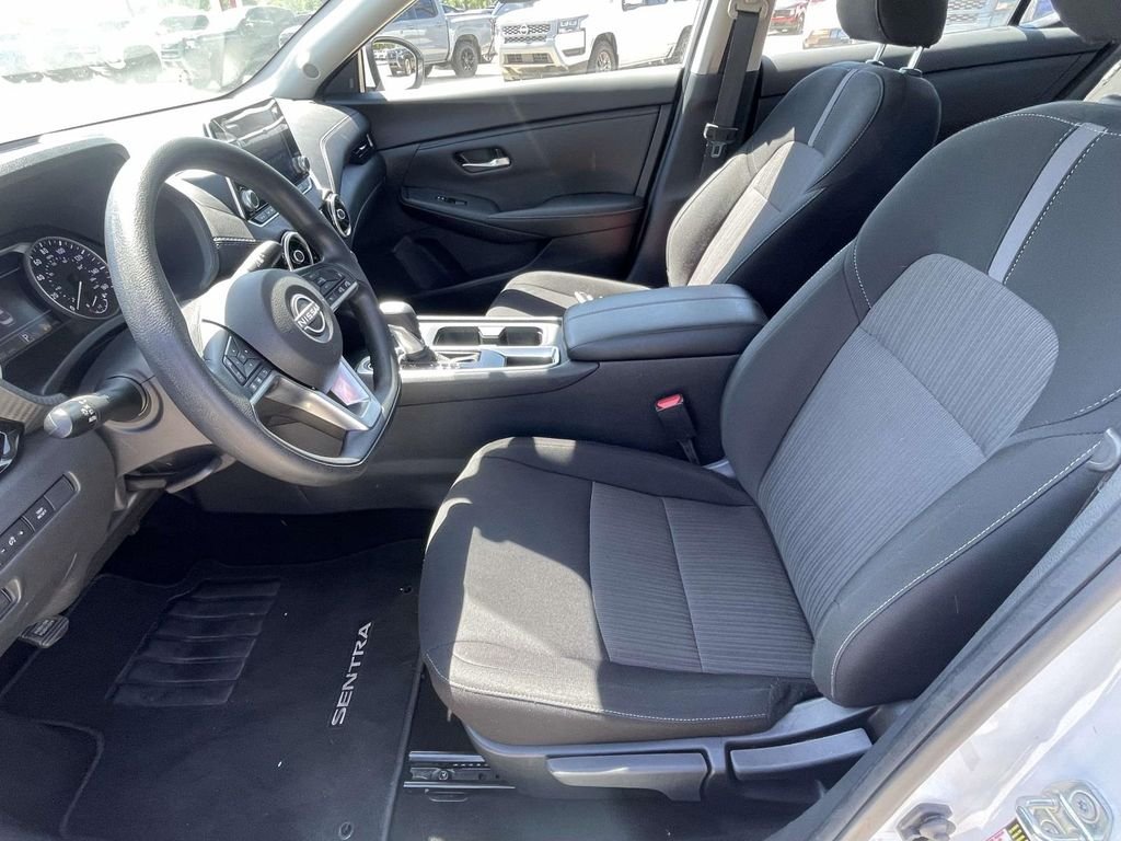 Used 2025 White Nissan SV image 13