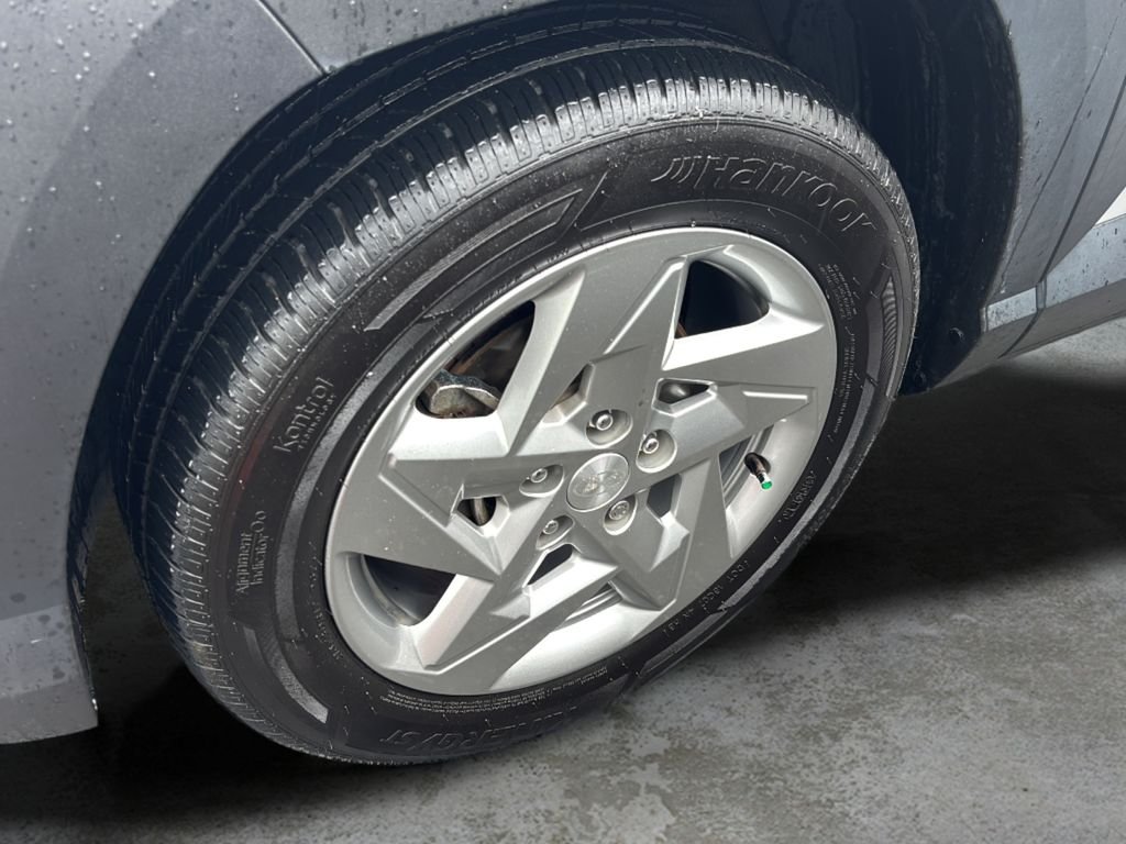 2024 Hyundai Kona SE - Photo 45