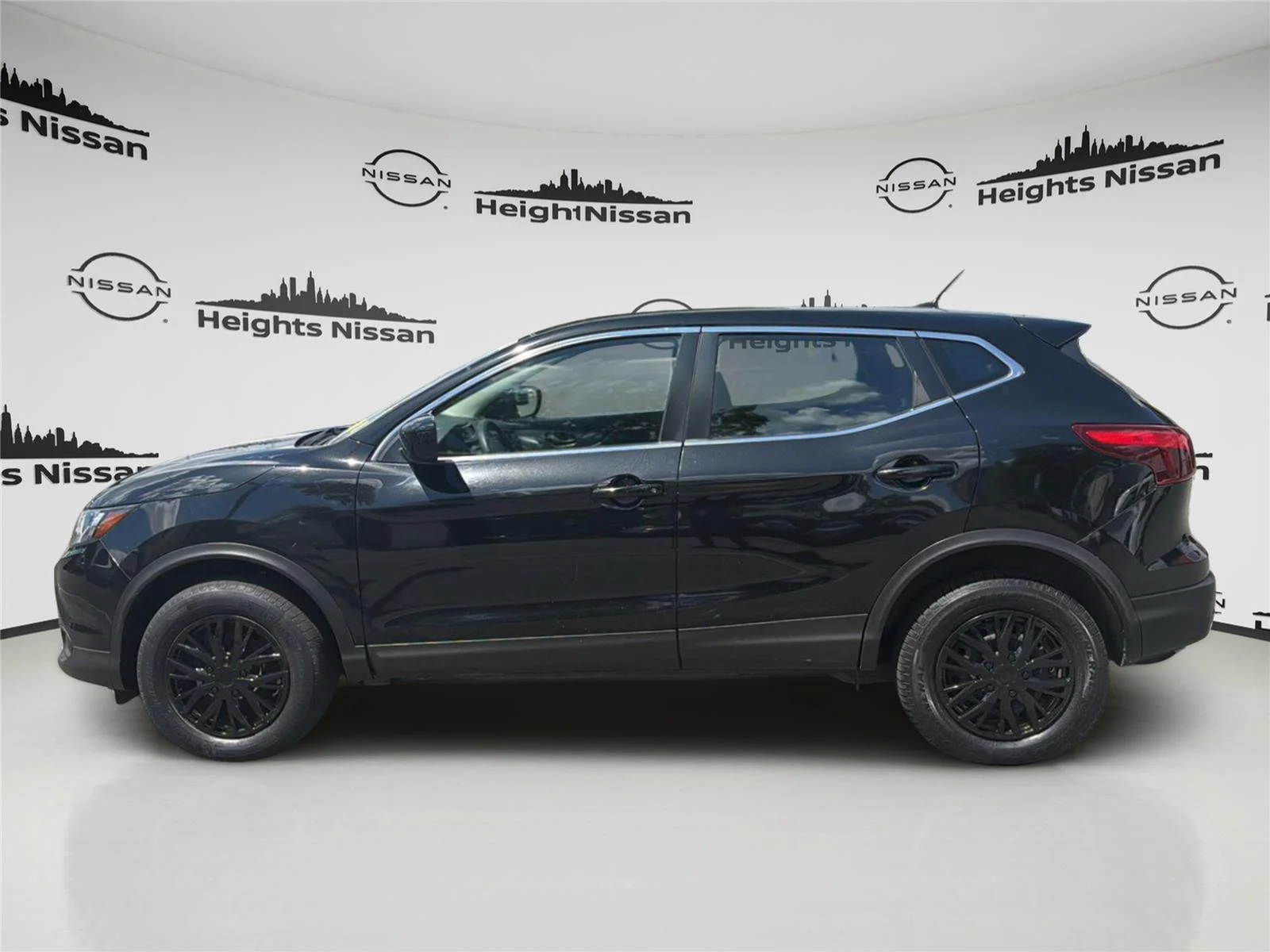 2018 Nissan Rogue Sport S - Photo 2
