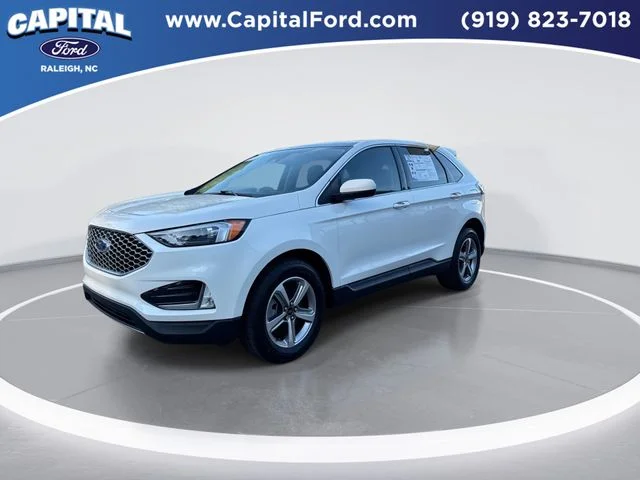 Used 2024 White Ford SEL image 4