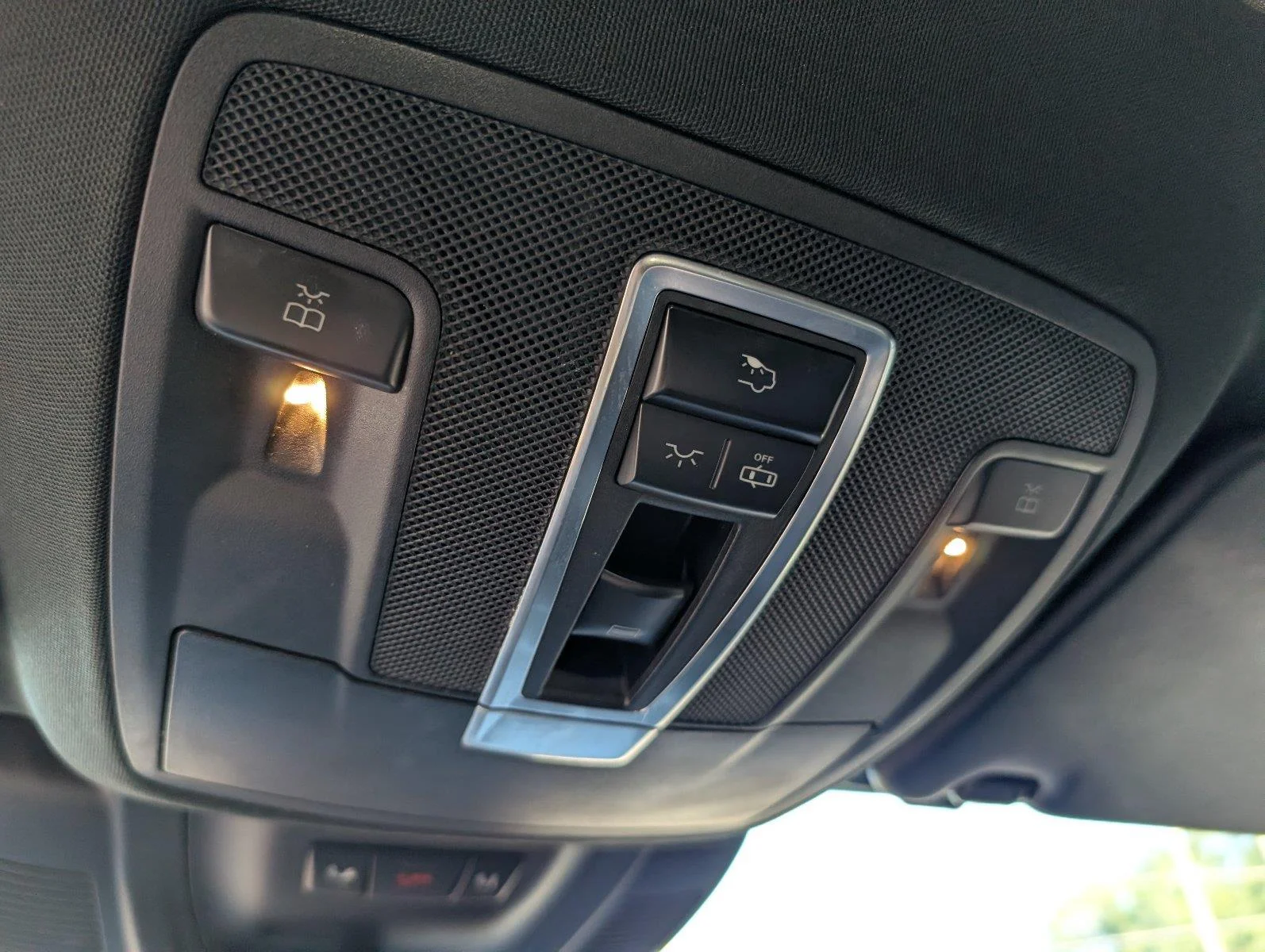 Used 2017 Lunar Blue Metallic Mercedes-Benz GLS 550 image 26