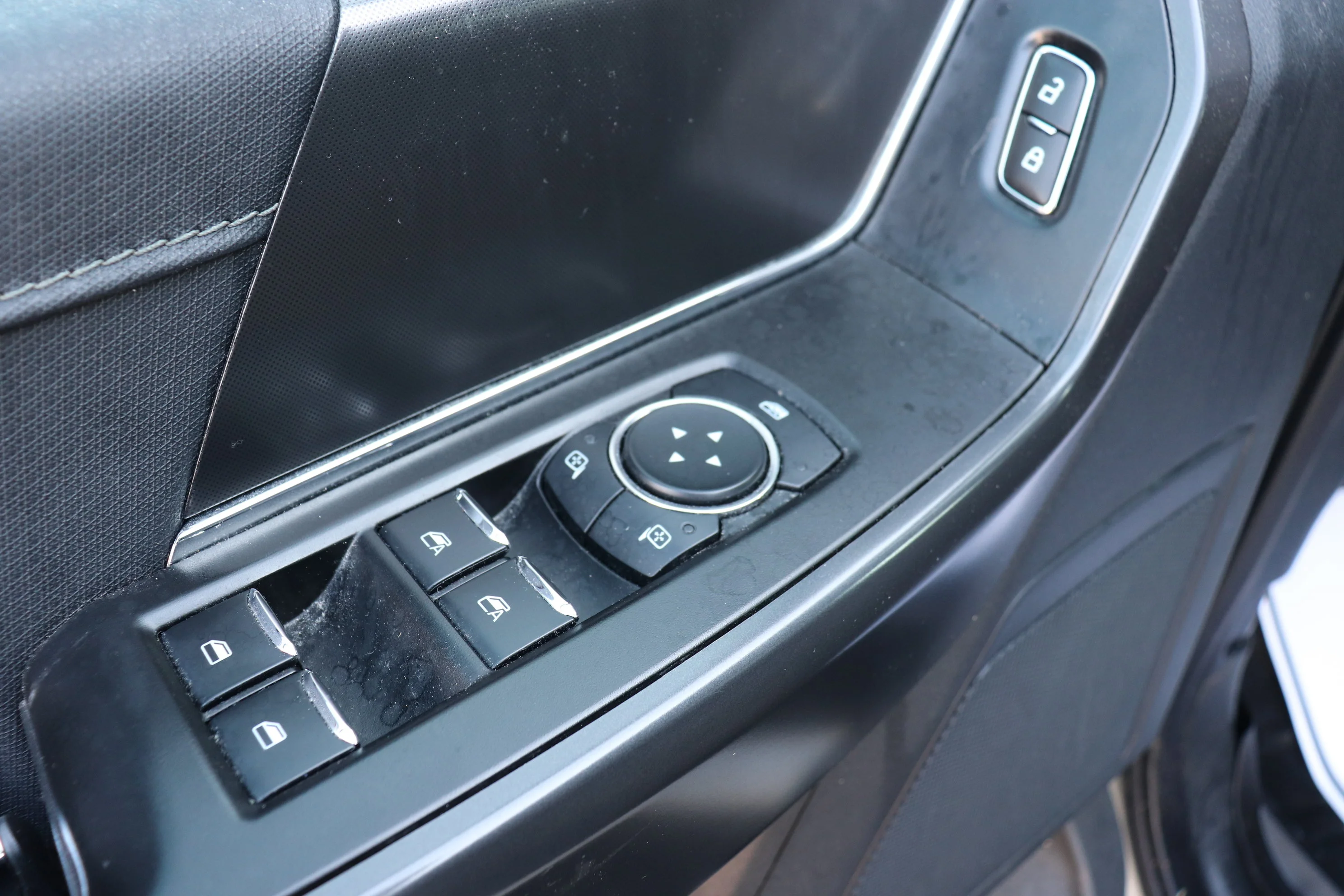 Used 2024  Ford XLT 4WD SuperCrew 5.5