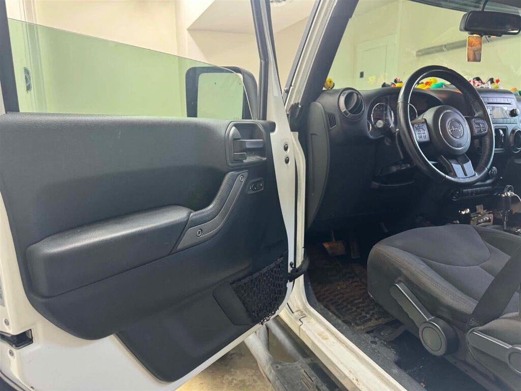 Used 2017 Bright White Clearcoat Jeep Sport image 8