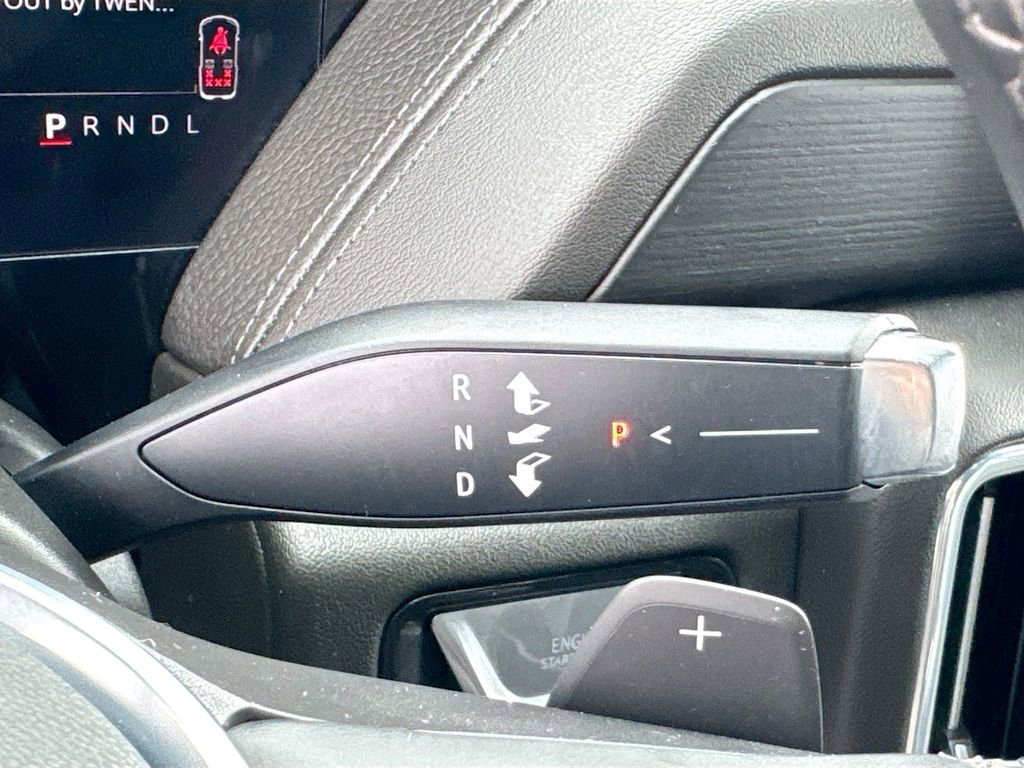 2025 GMC Yukon XL Denali - Photo 17