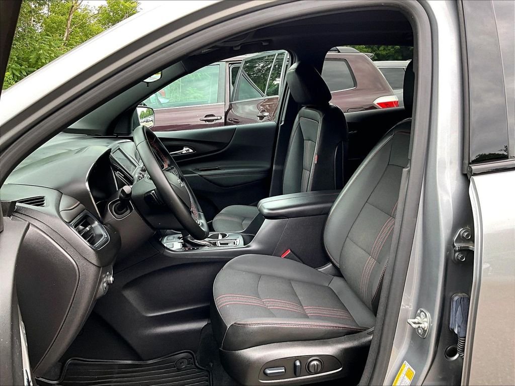 Used 2024 Gray Chevrolet RS image 10