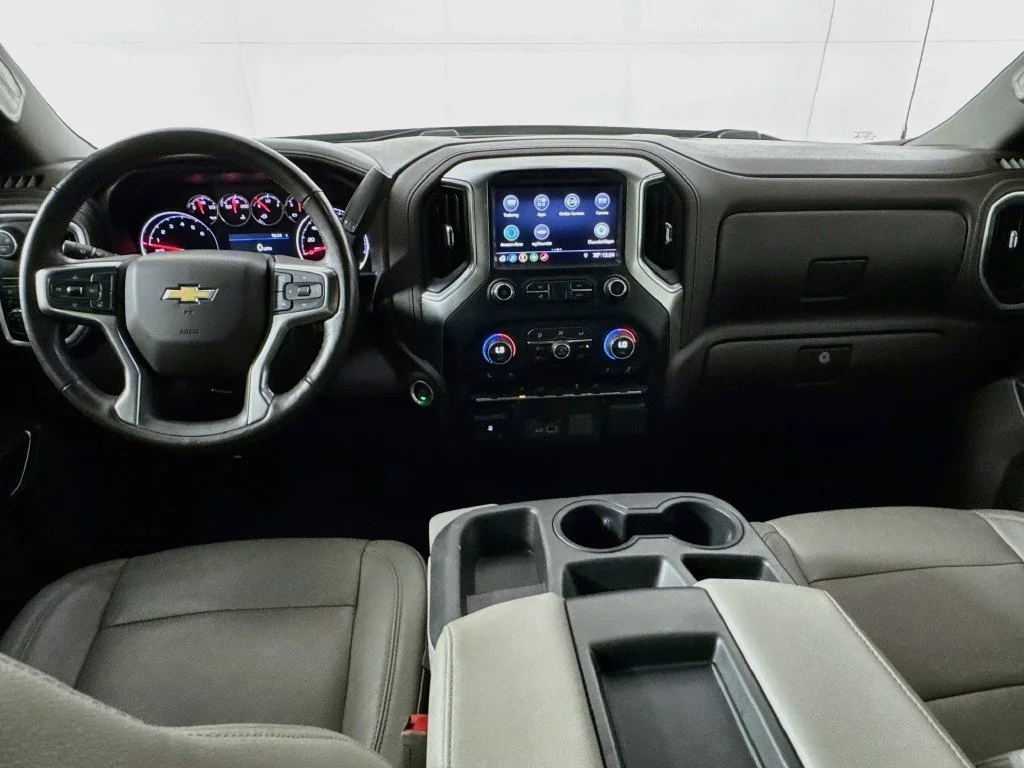 Used 2019 Silver Chevrolet LTZ image 25