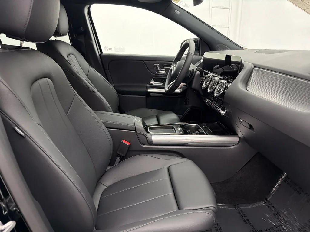 New 2026 Black Mercedes-Benz GLA 250 image 29