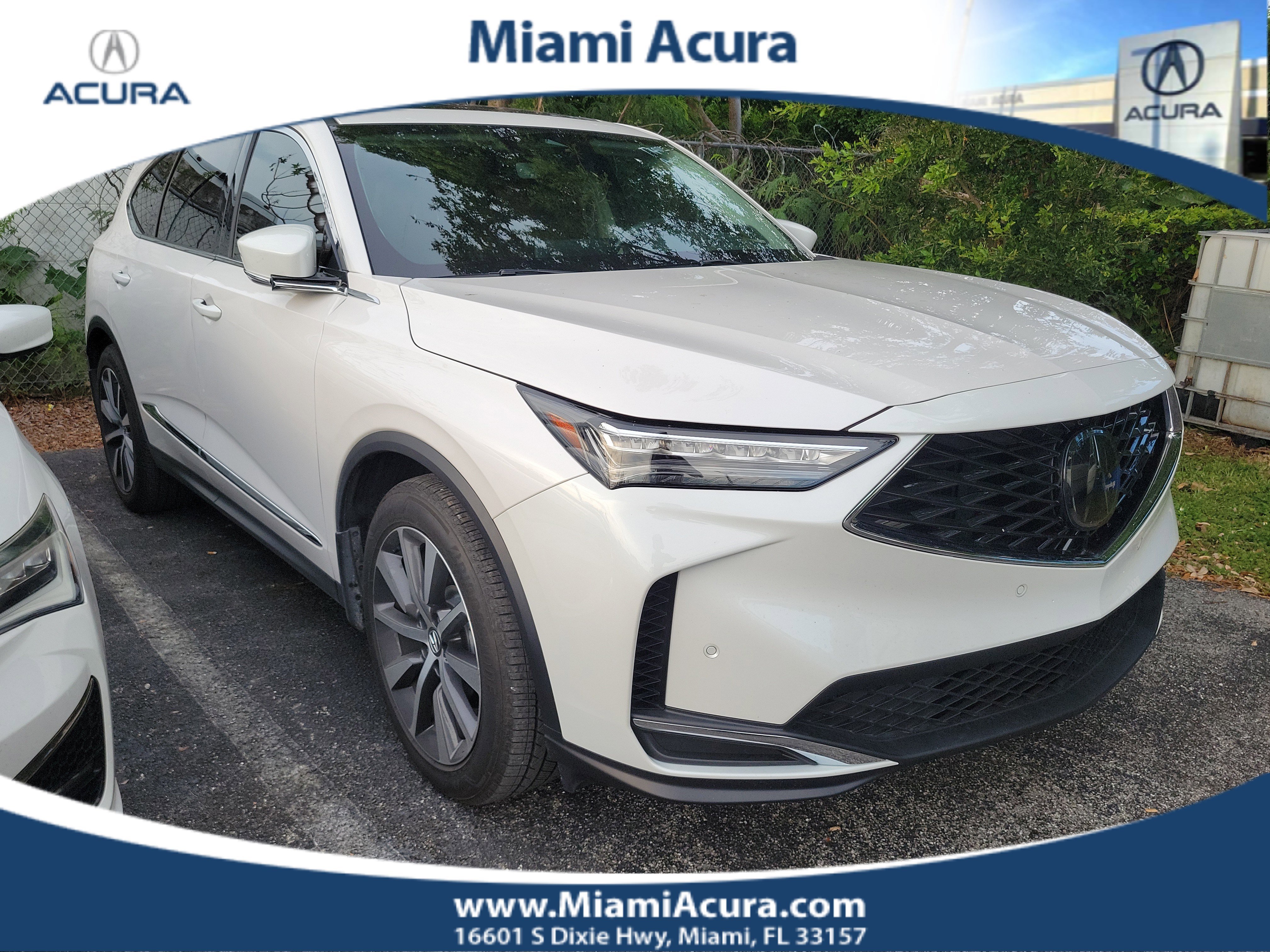 Used 2025 Platinum White Pearl Acura Technology Package image 1