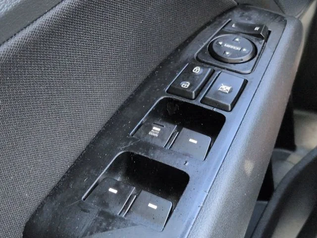 Used 2020 Gray Hyundai SEL image 21
