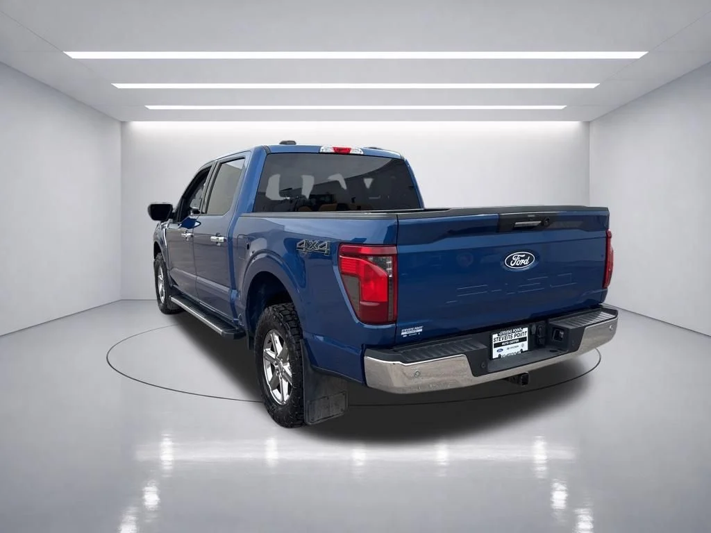 Used 2024 Atlas Blue Metallic Ford XLT image 5