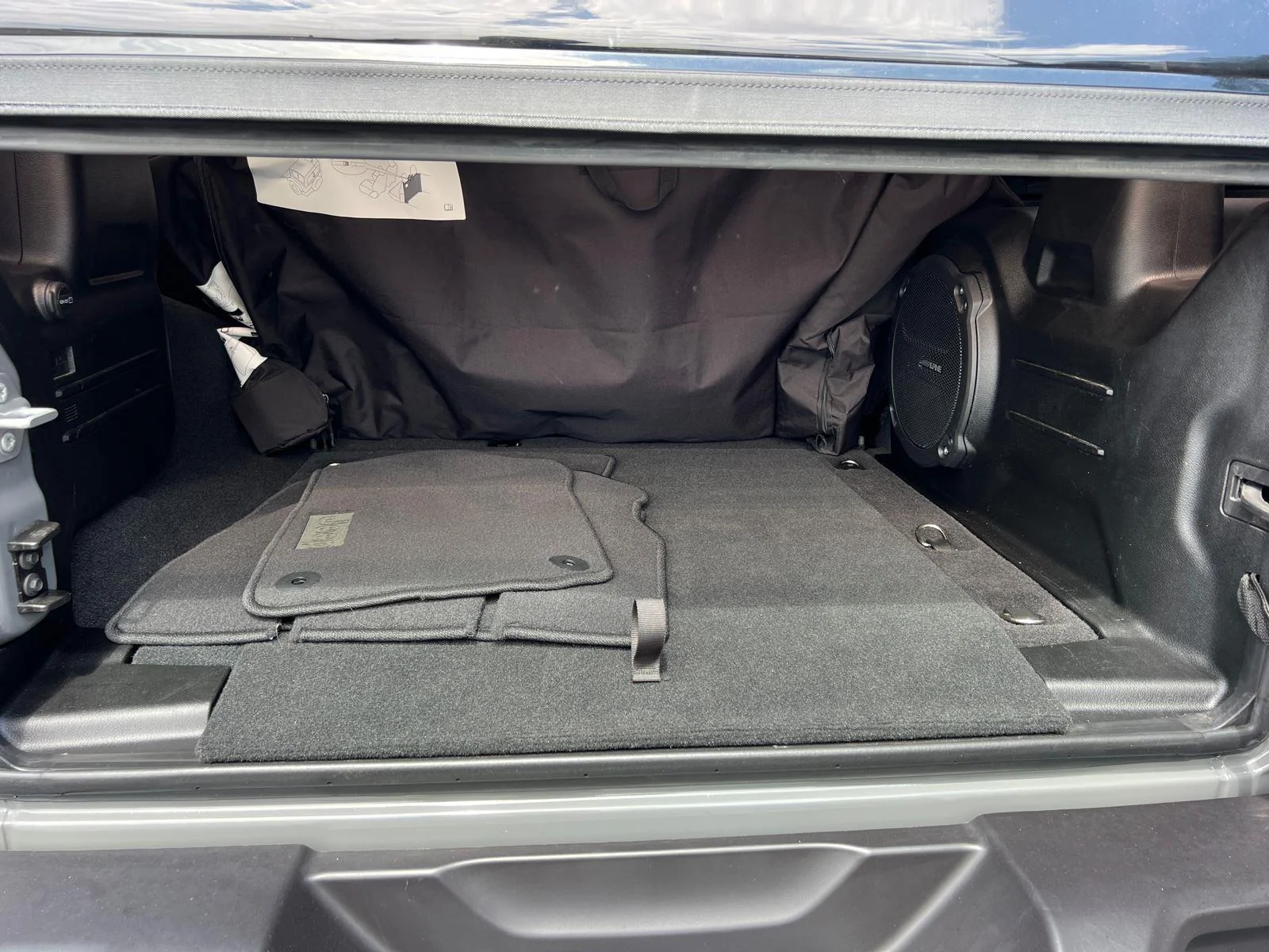Used 2023 Sting-Gray Clearcoat Jeep Rubicon image 19