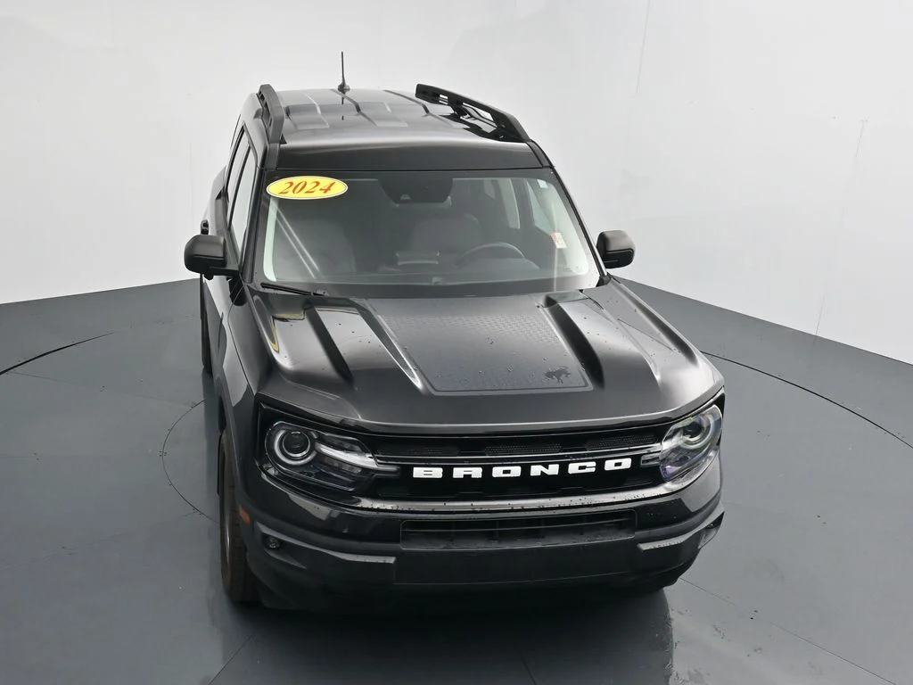Used 2024 Black Ford Outer Banks image 15
