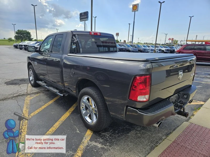 Used 2017 Granite Crystal Metallic Clearcoat Ram Express image 3