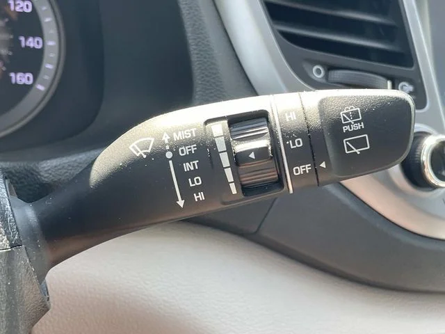 Used 2018 Silver Hyundai SEL image 24
