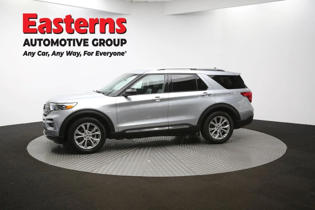 Used 2024 Silver Ford Limited image 63