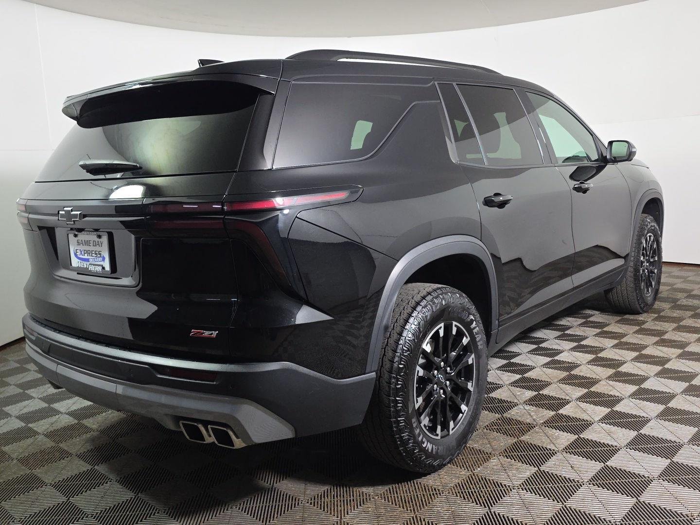 Used 2025 Mosaic Black Metallic Chevrolet AWD Z71 image 11