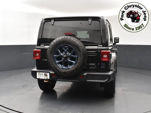 New 2026 Black Clear-Coat Exterior Paint Jeep 85th Anniversary Edition image 5