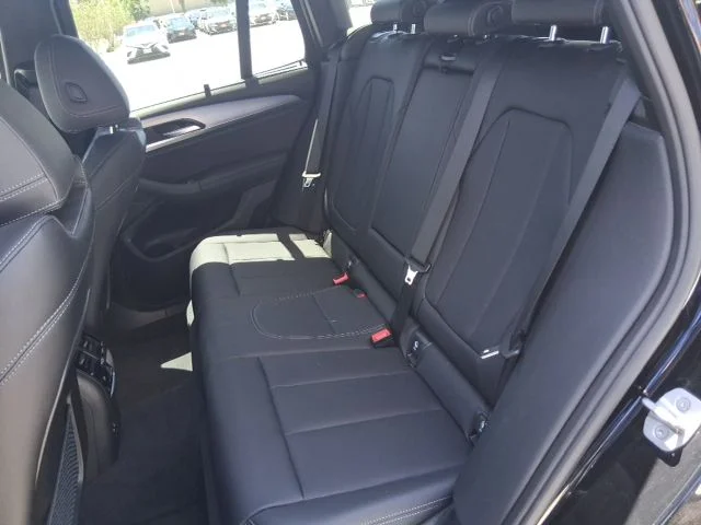 Used 2022 Black BMW sDrive30i image 16