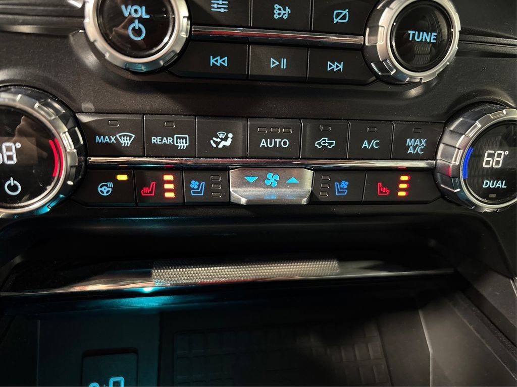 Used 2021 White Ford Limited image 37
