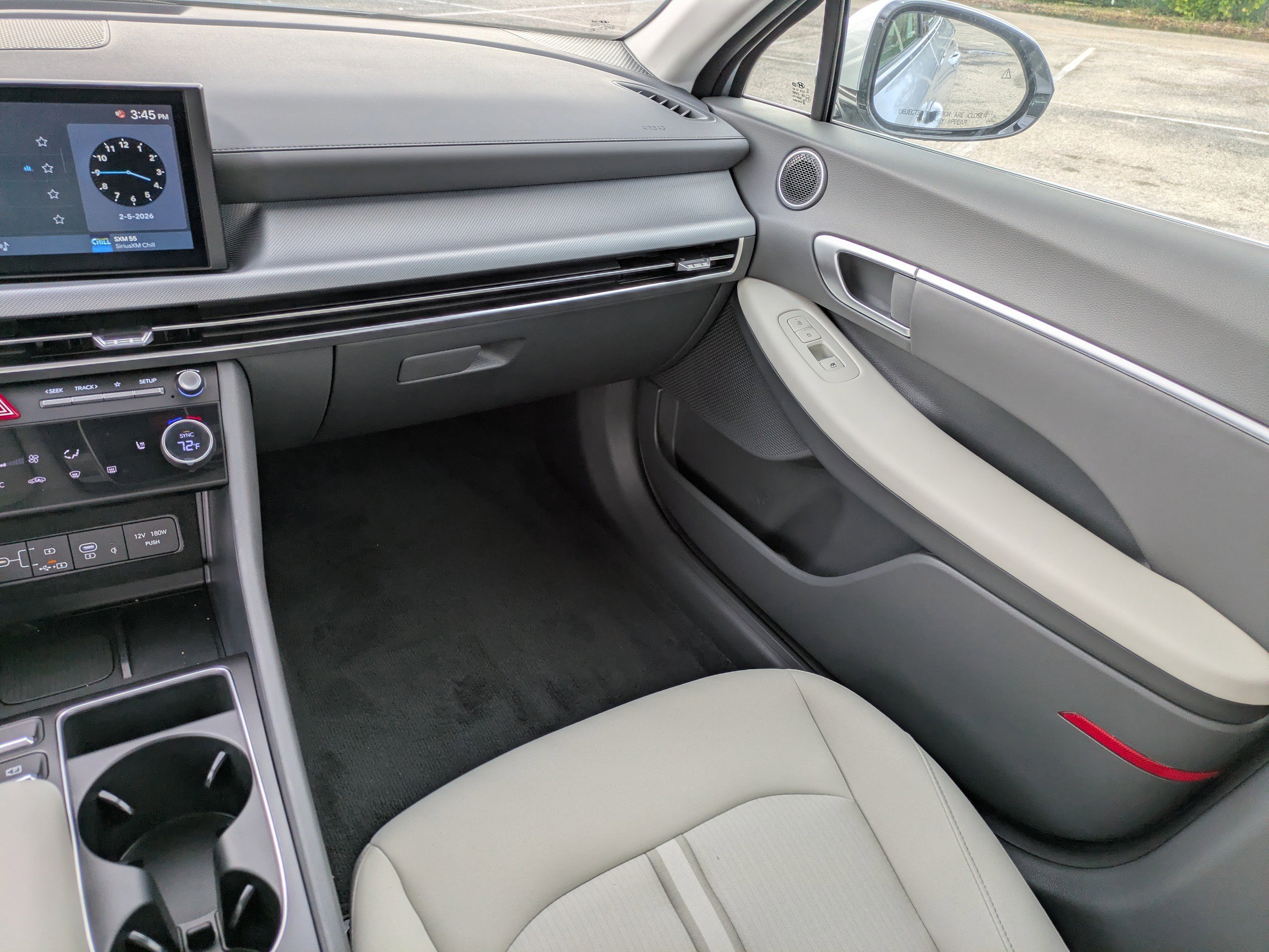 New 2026 Aero Silver Hyundai SE image 12