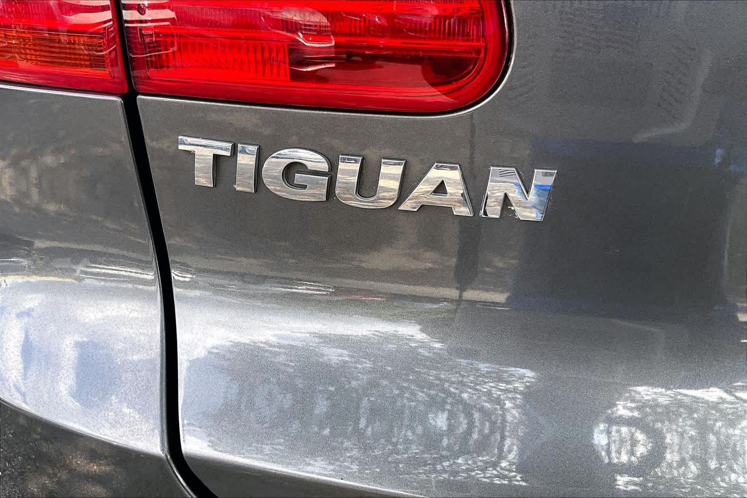 Used 2014 Pepper Gray Metallic Volkswagen SEL image 10