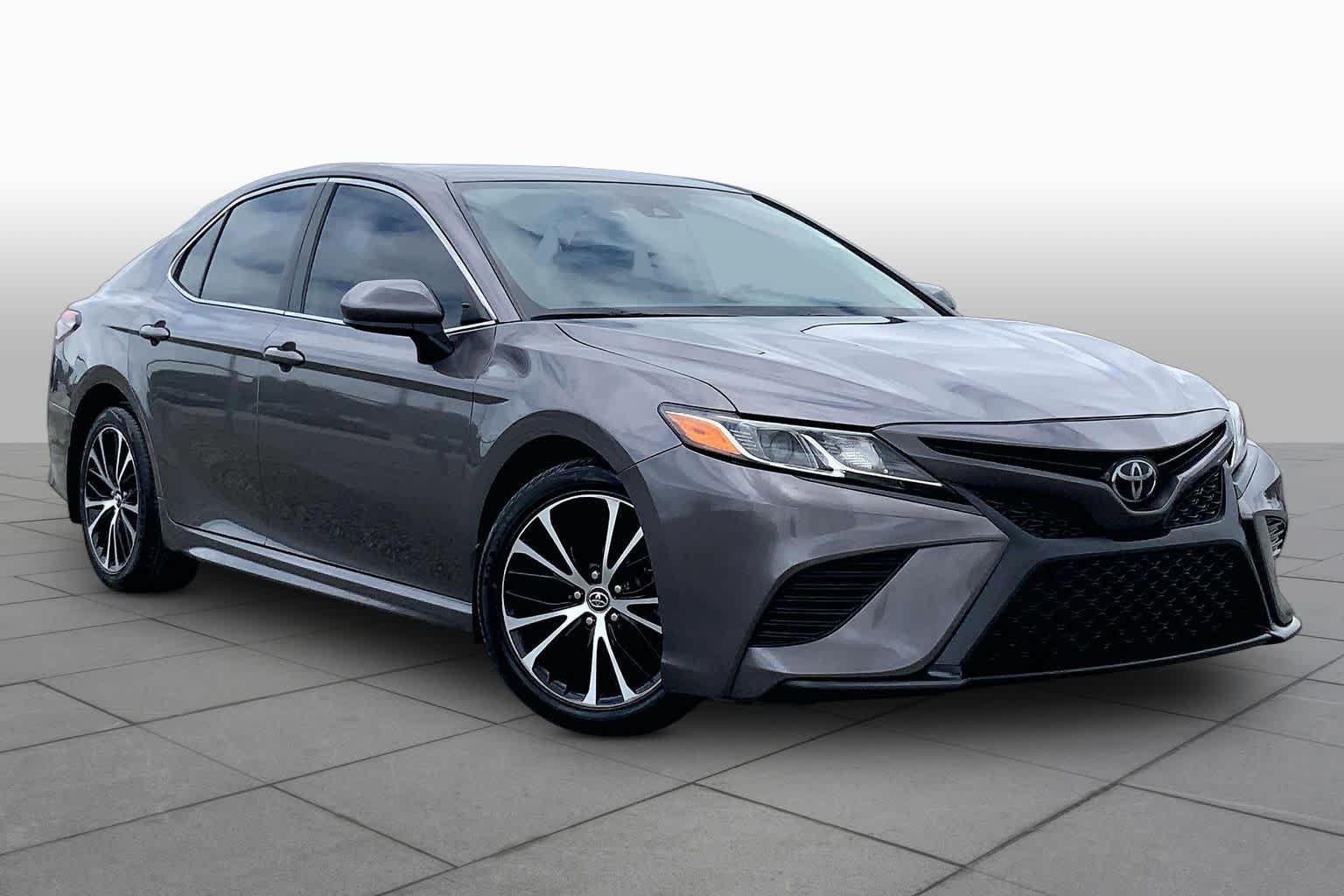 Used 2019 Predawn Gray Mica Toyota SE image 3