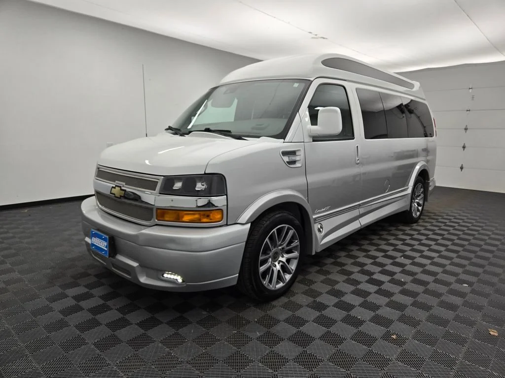 2021 Chevrolet Express Cargo Work Van - Photo 11