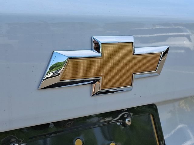 New 2026 Summit White Chevrolet LT image 11