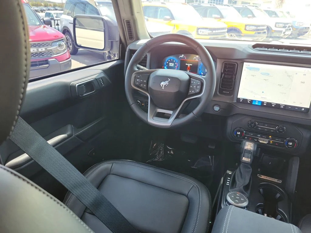 Used 2025 Desert Sand Ford Badlands image 12