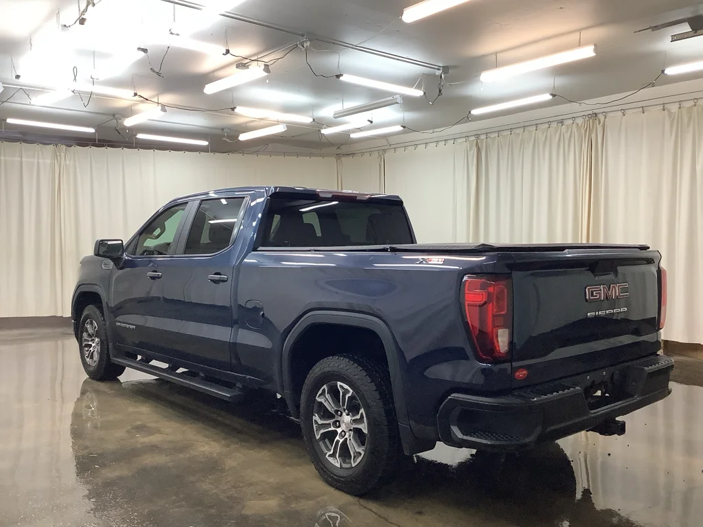 Used 2019 Pacific Blue Metallic GMC Fleet/Base image 8