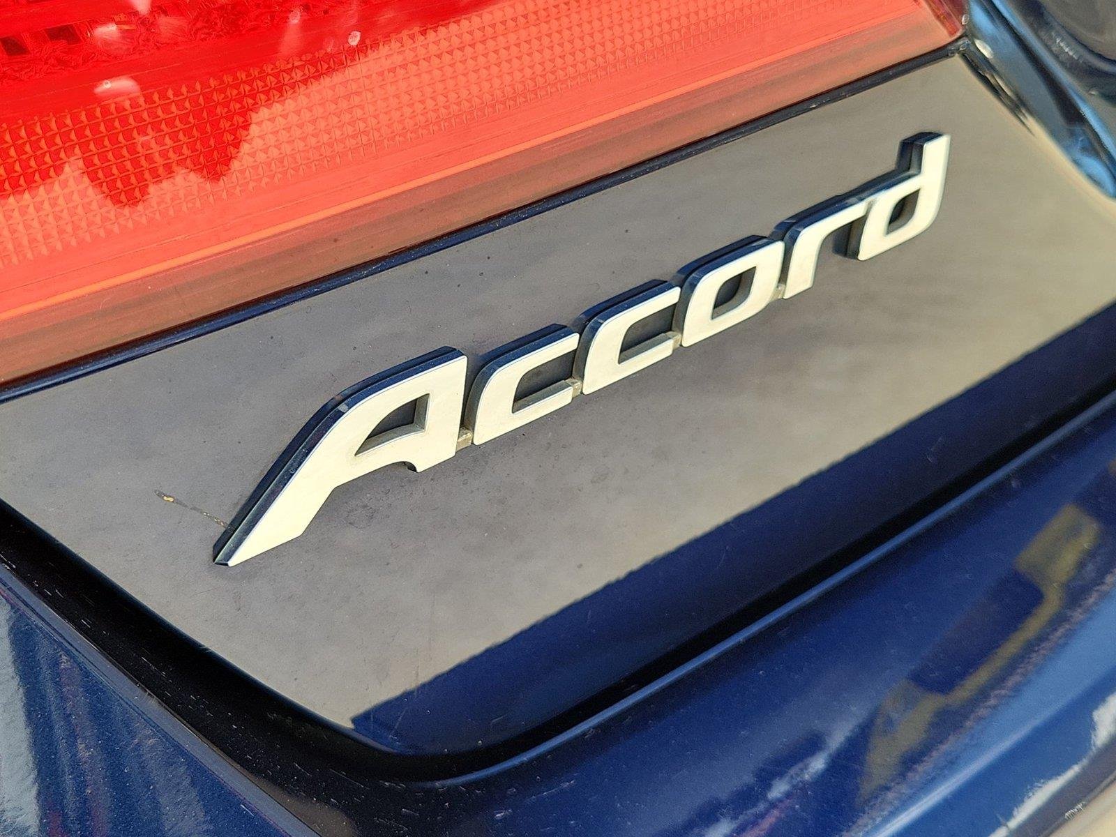 Used 2015  Honda Sport image 28