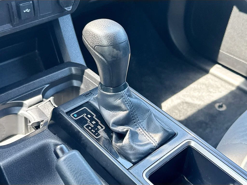 Used 2022 White Toyota SR image 17