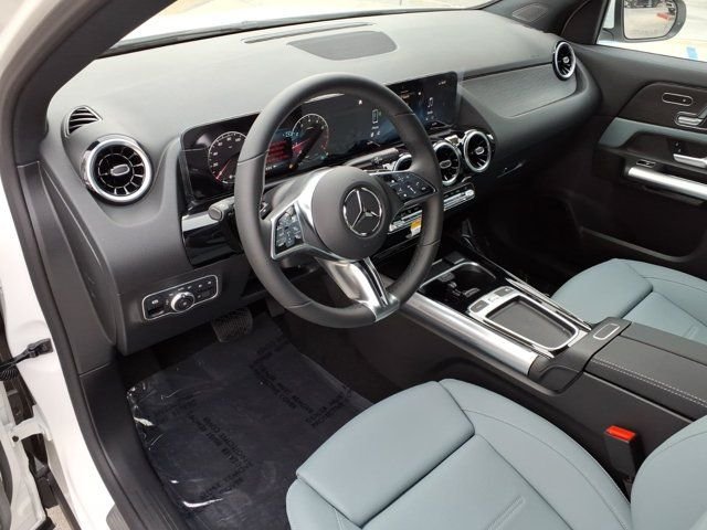 New 2026 White Mercedes-Benz GLA 250 image 13
