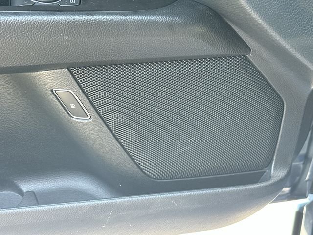 Used 2019 Blue Ford Titanium image 19