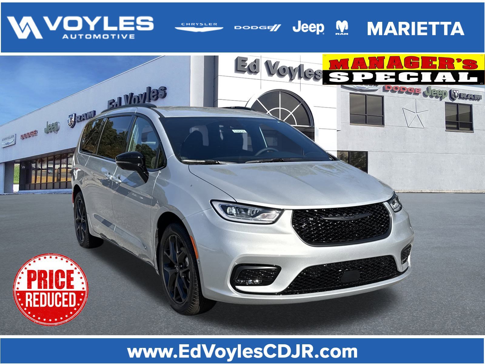 2026 Chrysler Pacifica Select's photo