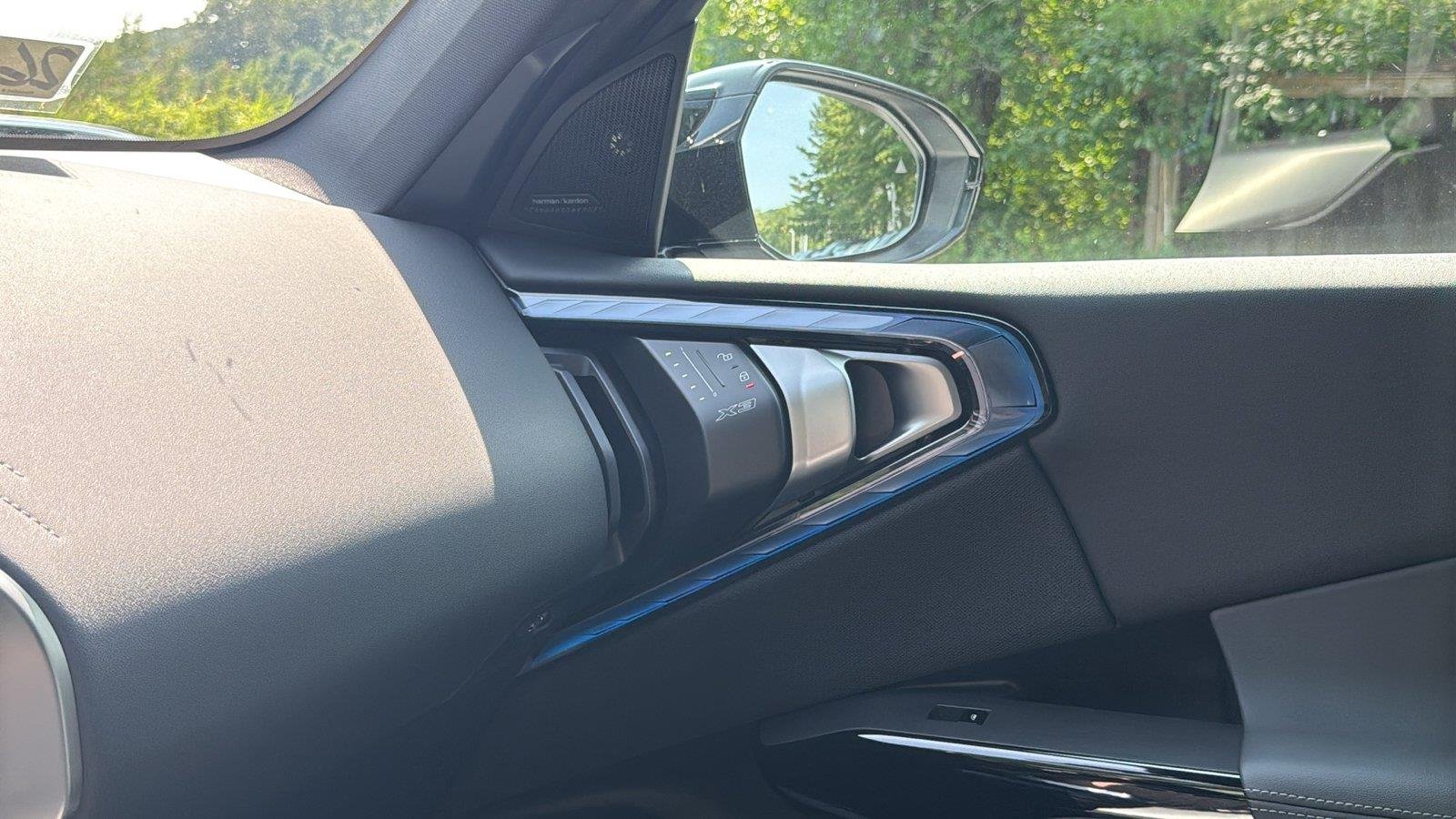 New 2026 Alpine White BMW M50 xDrive image 19