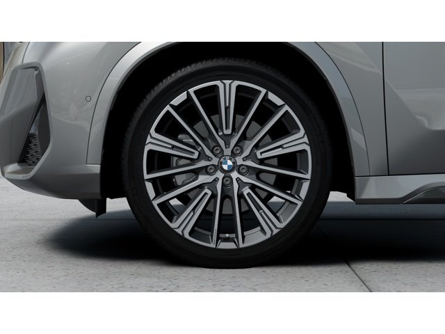 New 2026 Space Silver Metallic BMW xDrive28i image 7