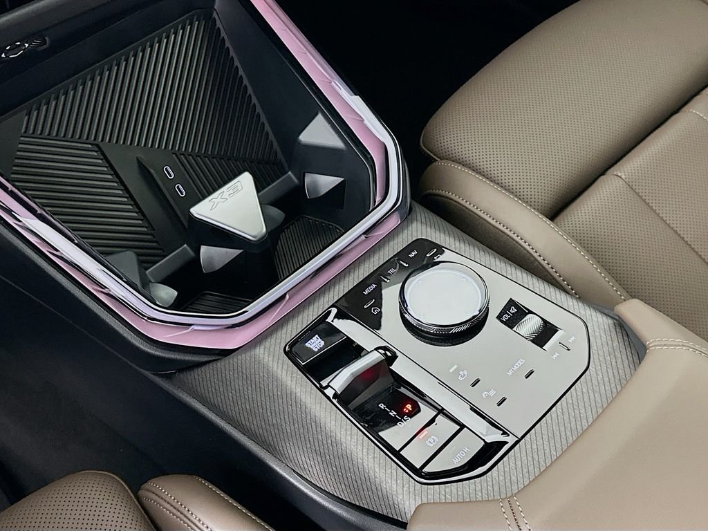 New 2026 Mineral White Metallic BMW 30 xDrive image 15
