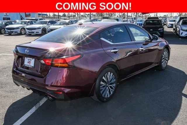 Used 2024 Red Nissan 2.5 SV image 5