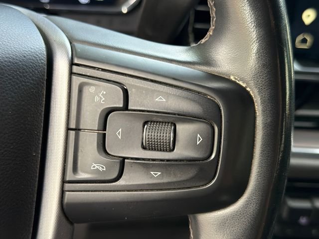 Used 2024 White GMC SLT image 25