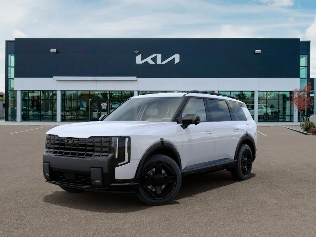 New 2027 White Kia  image 1